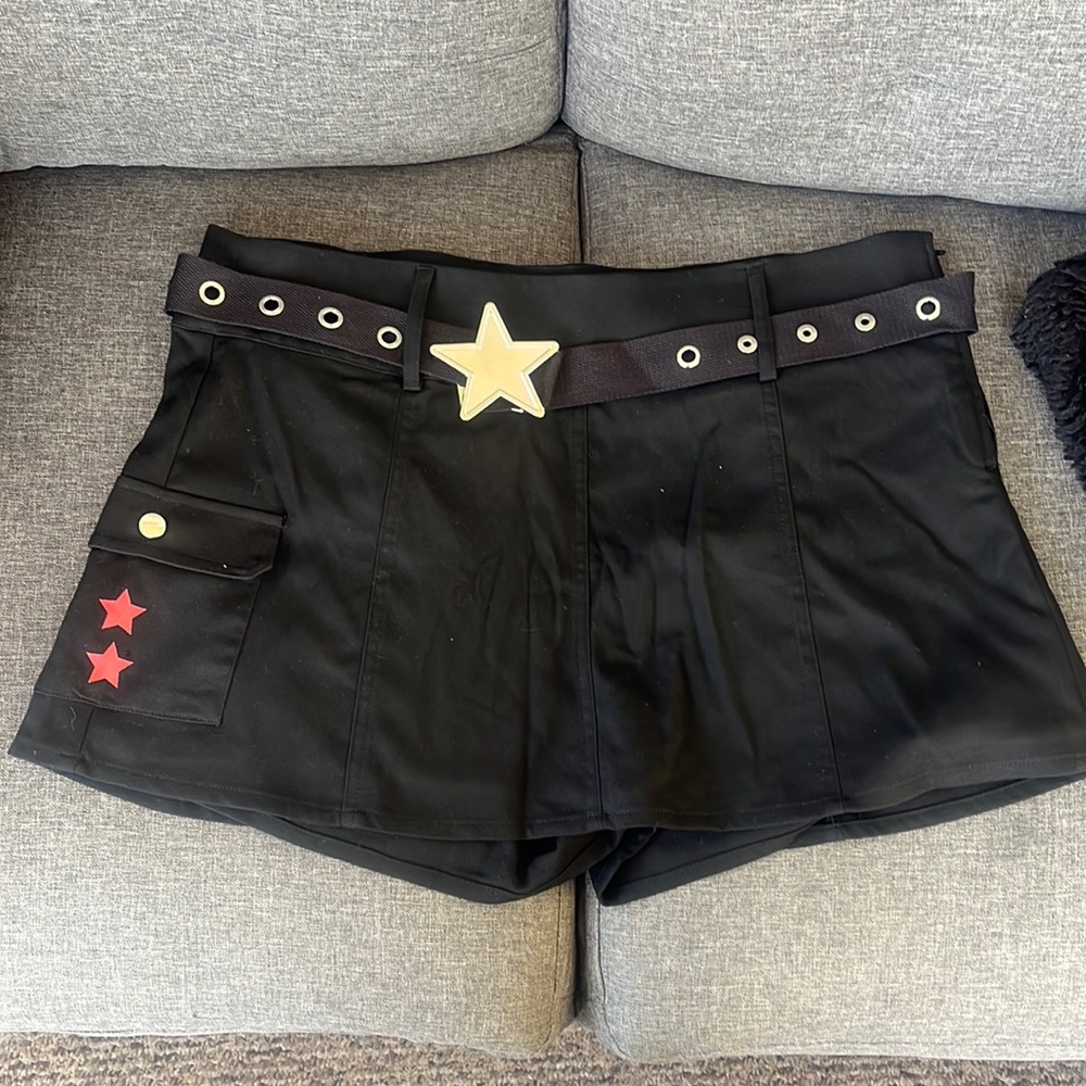Black skort